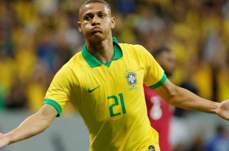 Brasil supera tensão, lesão de Neymar e vence o Qatar com tranquilidade