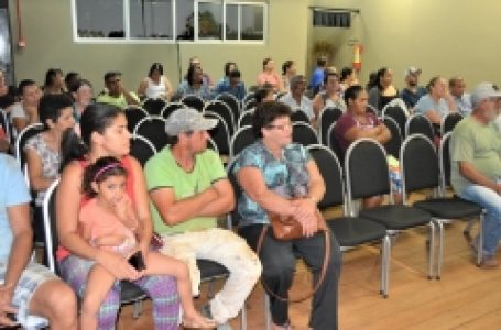 Mais 64 famílias do Conjunto São Bento têm contratos de moradias regularizados