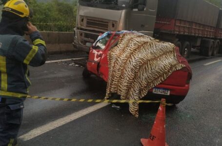 Três pessoas da mesma família morrem em acidente na BR-376 em Ortigueira