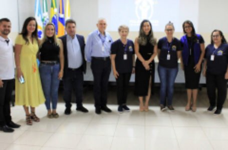 Prefeito e Luciana Massa fazem visita ao Projeto Crescer