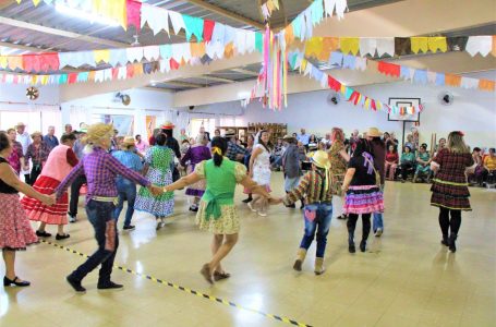 Festas Juninas promovem interação entre idosos atendidos nos três CCI’s de Arapongas.