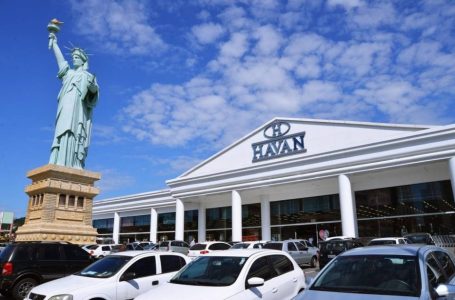 Palio é furtado no estacionamento da Havan em apenas 15 minutos