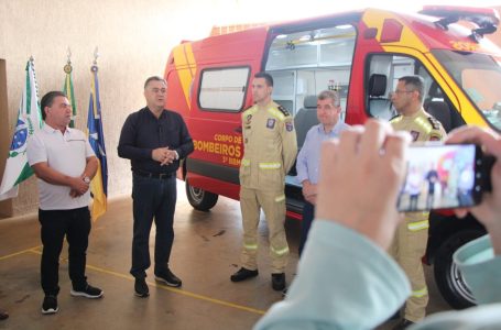Arapongas recebe nova ambulância para fortalecimento de serviços do Siate