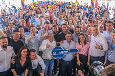 Sérgio Onofre e Ratinho Júnior inauguram 683 casas e anunciam mais 748 na segunda fase
