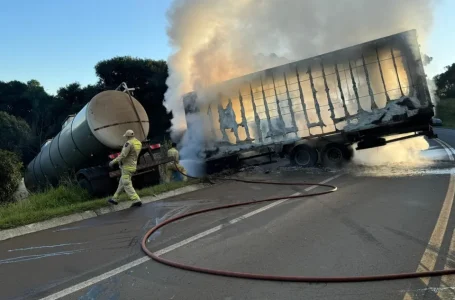 Caminhões batem de frente e pegam fogo na BR-277; motoristas morrem