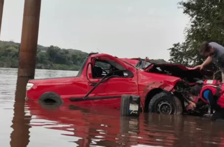 Empresário morre após carro despencar de ponte de 15 metros em rodovia do Paraná