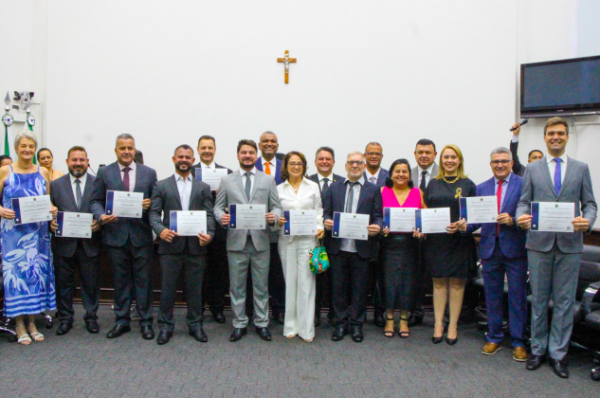 Justiça Eleitoral diploma os eleitos em Arapongas e Sabáudia