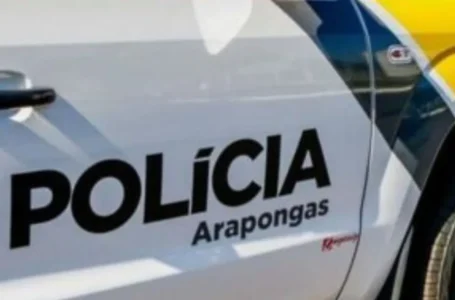 Caminhoneiro embriagado é preso após atingir parede de empresa