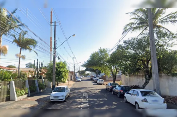 Em Arapongas, mulher cai de altura de cinco metros após ser empurrada por pedreiro