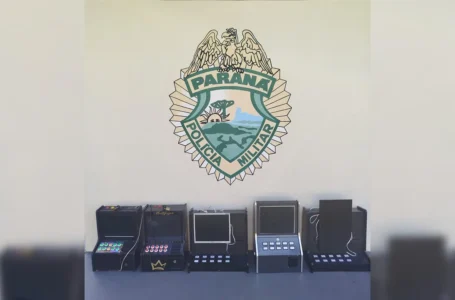 PM apreende cinco máquinas de jogos de azar escondidas em Arapongas