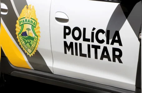 Dupla armada invade residência e tranca vítima em banheiro após roubo de joias